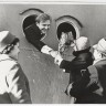 БМРТ-441    Эдуард  Сырмус  - матроса   Ивана  Березова   встречают   родственники  1968  год