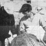 Евдокимов В. боцман и матрос Казаров Н. проверяют спасательные плоты  БМРТ 474 Оскар Сепре 07 апреля 1971
