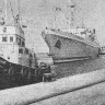 МБ Лембит  заводит БМРТ в порт  - 16 05 1972