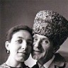 Махмуд Эсамбаев чеченец и мама чеченка. Отец прожил 106 лет и женился 11 раз