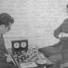 Бутель В. ст. инженер коммерческого отдела  ЭРПО Океана и член команды И. Липпинг  в турнирной партий – 18 12 1973