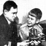 Чикин В . Г. с сыном -  9 май 1969