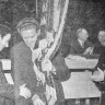 Соколов Б.  замначальника ГУ  Запрыба  вручает начальнику ЭРПО Океан  В. Теносаару переходящее Красное знамя -  13 11 1973