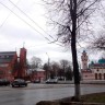 Тверь - улица Советская.  В  её  начале  соседствуют  эти  два  храма - Мечеть и  Костел
