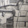 Ботнарь  А. матрос-тальман  у стропа с сардинеллой  БМРТ  250  6 июня 1972