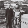 Водолазы (слева) Михаил Суворов,Николай Спельман и Николай Смирнов на строительстве нового рыбного порта на Пальясааре. 1957-1961