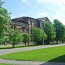 на  улице  Эрика-4  расположены корпуса  бывшего  электротехнического   завода  российского Адмиралтейства  - Арсенал, основанного в 1910  году