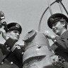 4-й помощник В. Лехто и 3-й помощник П. Доледудко с БМРТ Ханс Леберхт 07 1966 года