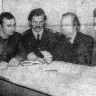 Филимонов Г. капитан-директор  (второй справа) с активом  судна  - БМРТ-606 Мыс Арктический 23 12 1978
