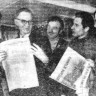 Каллип А. первый помощник беседует с членами экипажа - БМРТ-248  Йохан Келер 04 04 1971