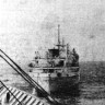 Команда судна принимает топливо с танкера Локтбатан - 19 10 1971 БМРТ-250 ЯАН КООРТ